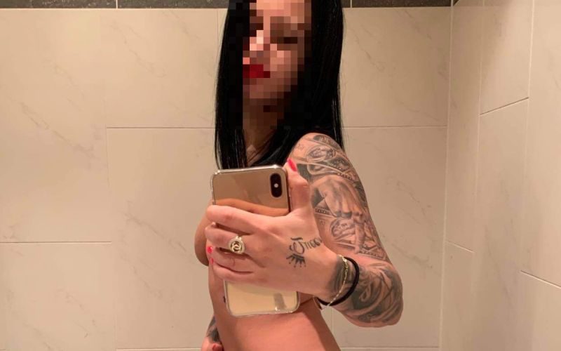 anal Athens escort Κλόντια